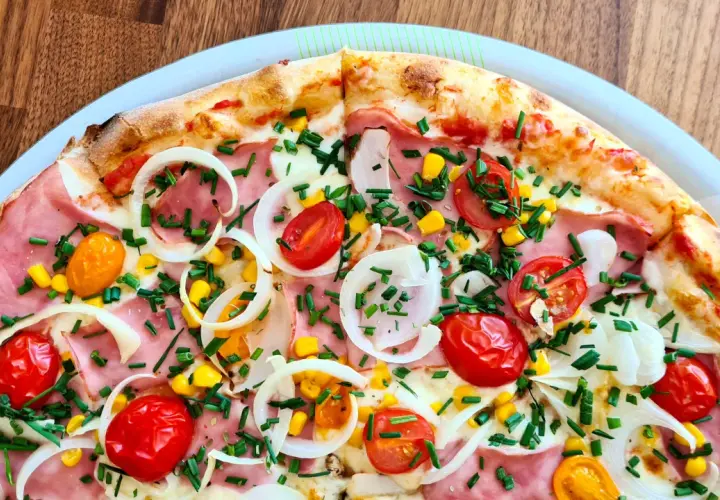 Ile osób najedzie się pizzą 45 cm? Zaskakujące fakty i porady
