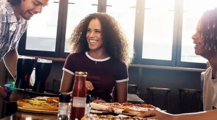 Ile pizz dziennie sprzedaje pizzeria? Zaskakujące statystyki sprzedaży