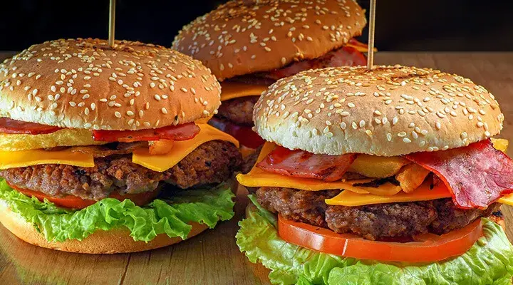 Gdzie kupić zdrowe bułki do hamburgerów i nie przepłacić