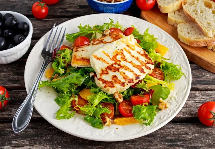 Najlepszy przepis na halloumi z grilla – prosto i pysznie