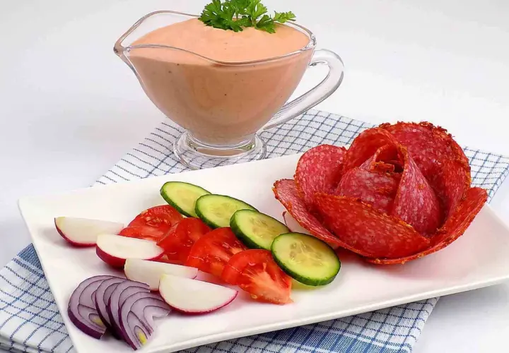 Kebab Kryspinów z jakim sosem - poznaj najlepsze połączenia smakowe