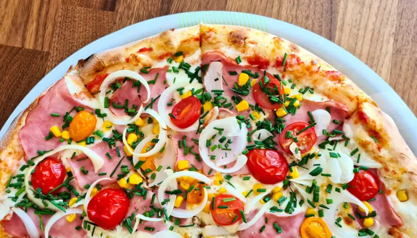 Ile osób najedzie się pizzą 45 cm? Zaskakujące fakty i porady