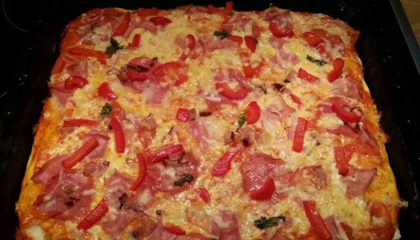 Idealne pieczenie pizzy w Thermomixie - czas, temperatura i techniki