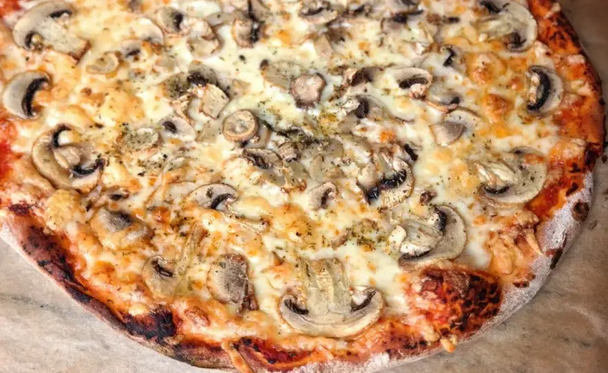 Pizza w 180°C - Ile piec? Sekrety idealnego wypieku!