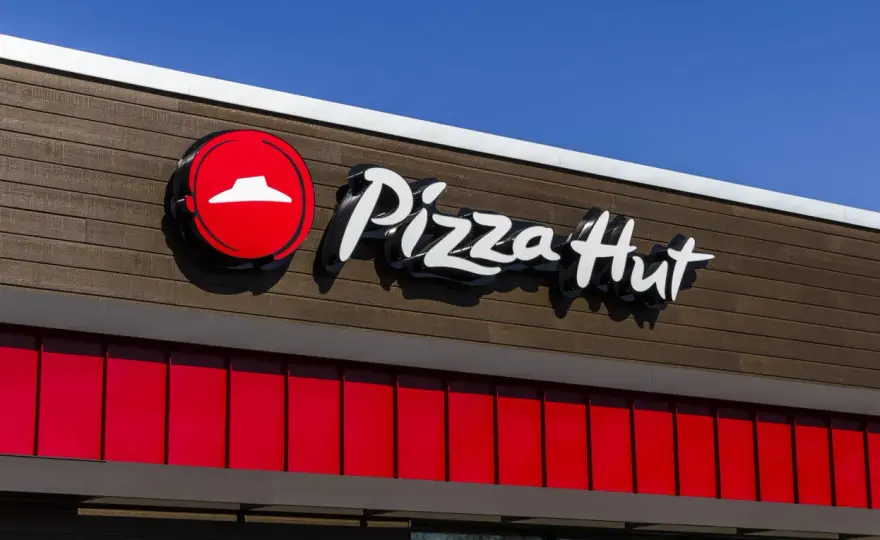 Pizza Hut wtorkowe promocje - Czy to się opłaca? Sprawdź!