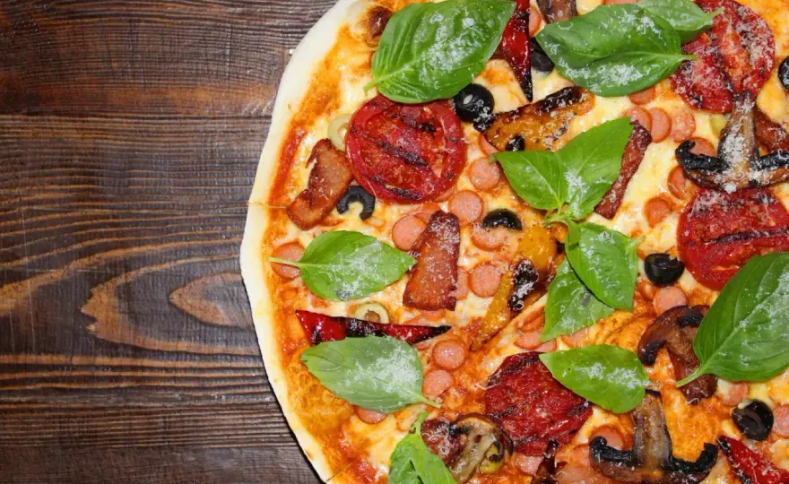 Rodzaje pizzy - Neapolitańska, rzymska czy nowojorska? Poznaj różnice