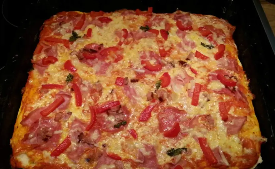 Idealne pieczenie pizzy w Thermomixie - czas, temperatura i techniki