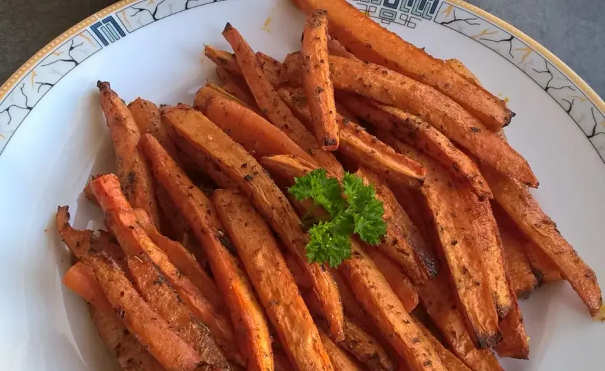 Frytki z marchewki - Chrupiące z piekarnika lub air fryera!