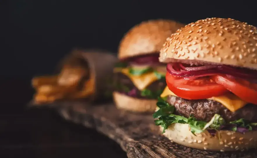 Burger iberyjski - przepis, smak i najczęstsze błędy