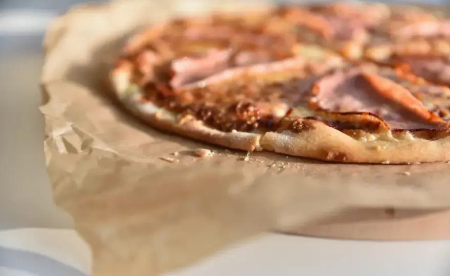 Kalorie w Pizza Hut - jak wybrać lżejszą pizzę?