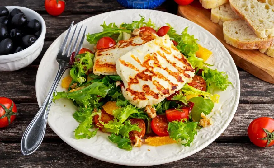 Najlepszy przepis na halloumi z grilla – prosto i pysznie
