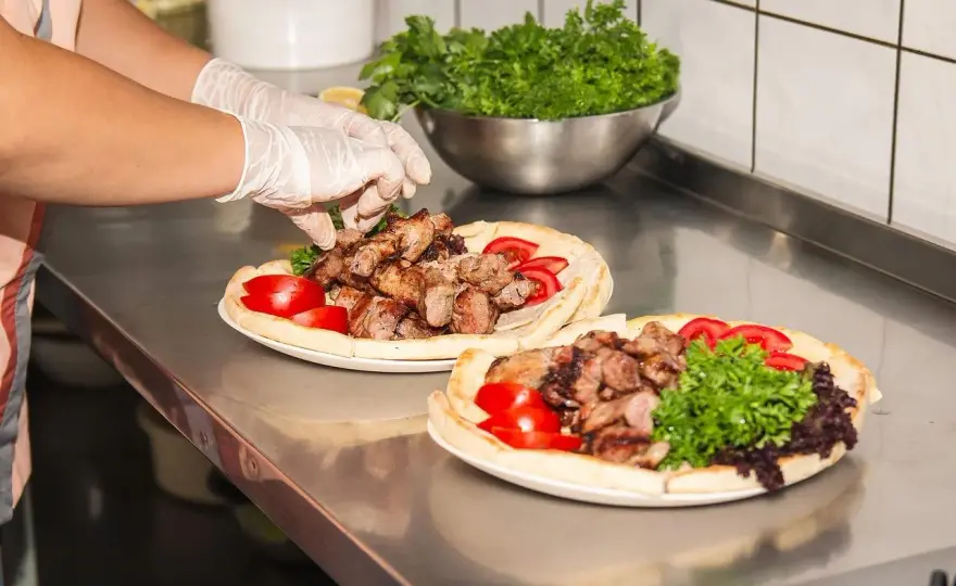 Berliński kebab z warzywami - jak zrobić go soczystym i lekkim?