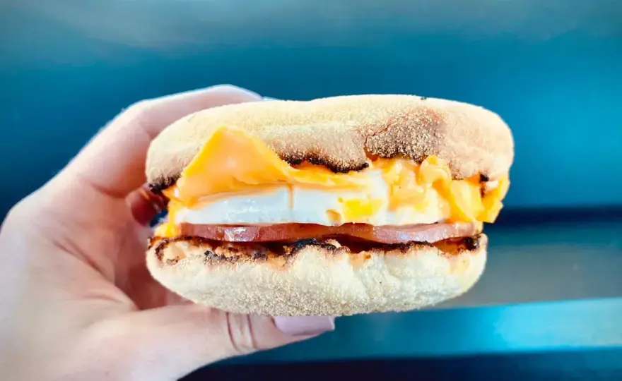 McMuffin kcal - Ile kalorii ma Twoje śniadanie?