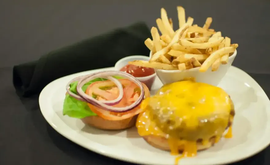 Hamburger a burger - Jaka jest różnica? Rozwiej wątpliwości!