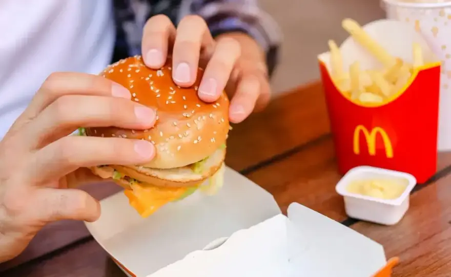 Sos śmietanowy McDonald's - Skład, kalorie i jak go zrobić w domu?
