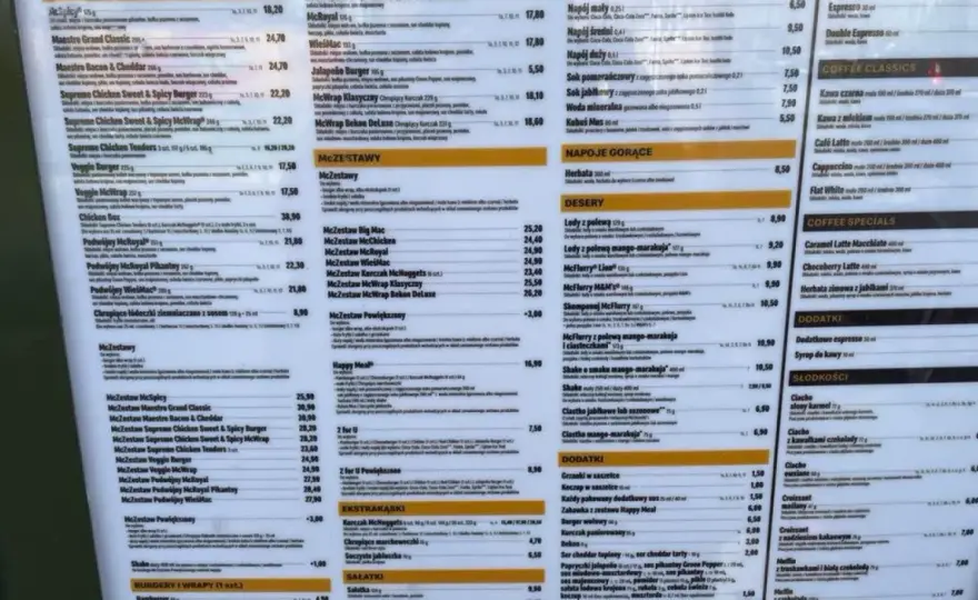 Ile kosztuje mała cola w McDonald's i czy warto ją brać?