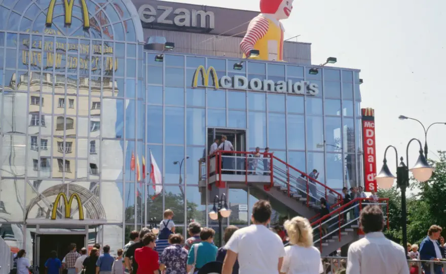 Pierwszy McDonald’s - gdzie otwarto pierwszy lokal?