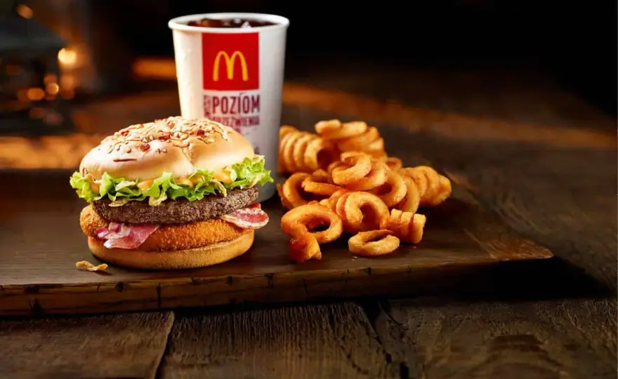 Drwal McDonald's - Skład, kalorie, warianty. Czy warto?