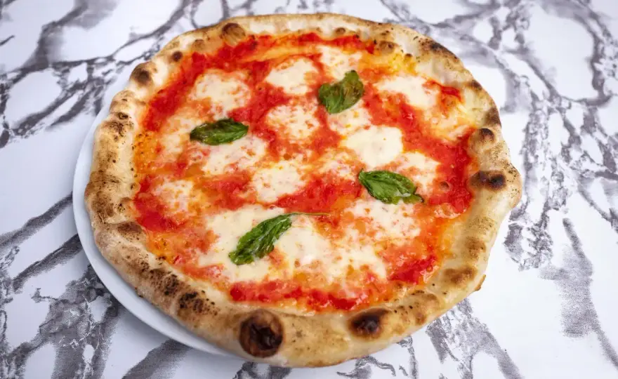 Ciasto na pizzę neapolitańską - Przepis idealny w domu