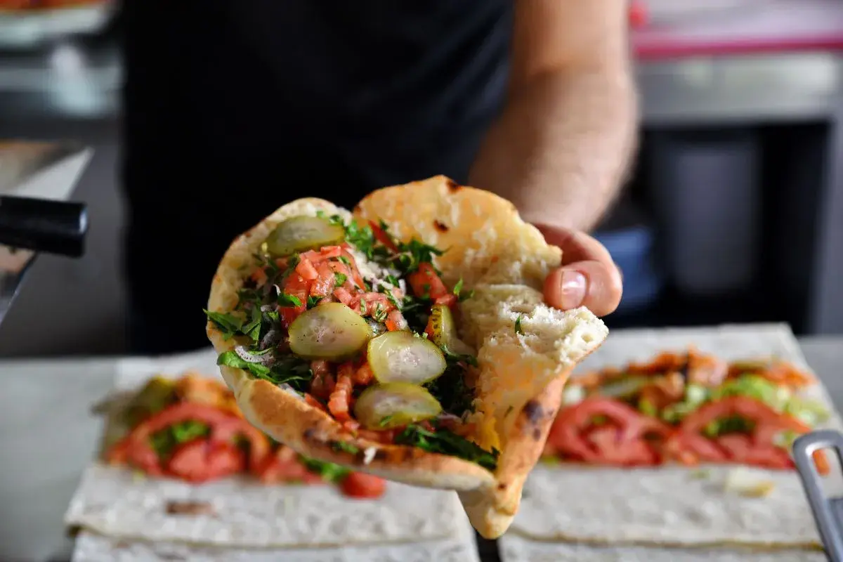 Ile gram ma kebab? Odkryj wagi różnych rodzajów kebabów
