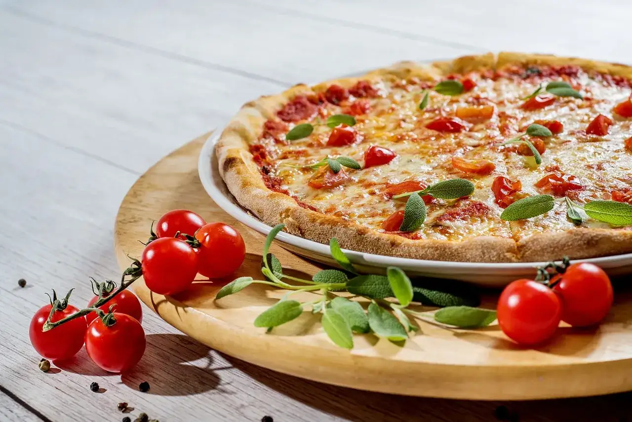 Zdjęcie Z czym jest pizza margherita? Odkryj jej smak i historię