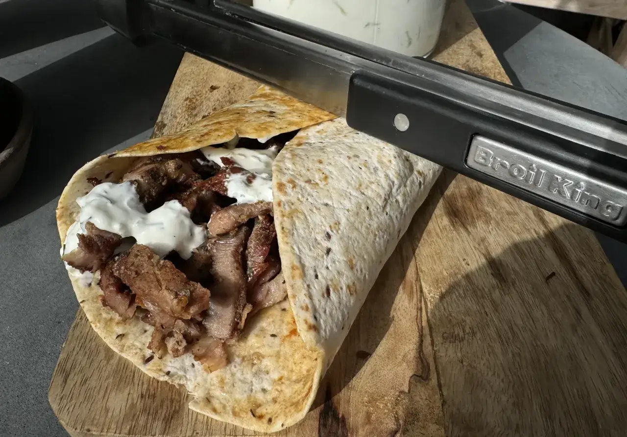 Zdjęcie Kebab Kryspinów z jakim sosem - poznaj najlepsze połączenia smakowe