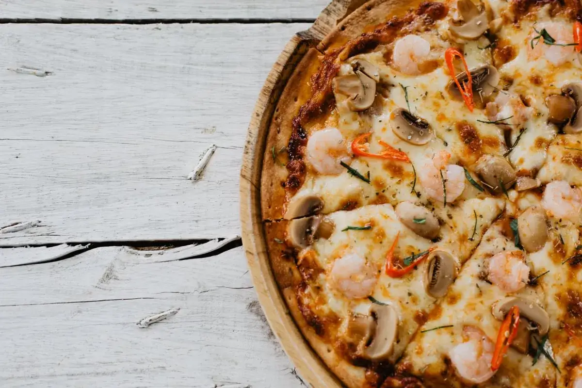 Zdjęcie Ile powinno wyrastać ciasto na pizzę, aby uzyskać idealną teksturę?