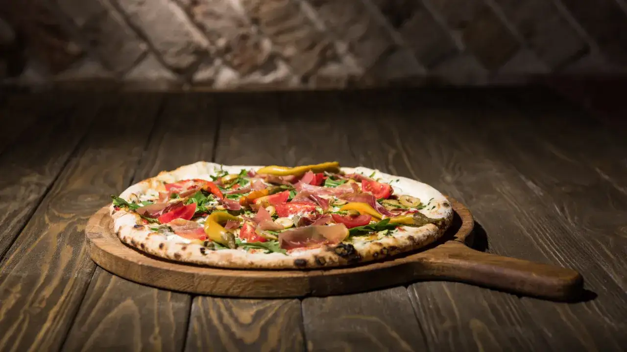 Zdjęcie Ile nagrzewa się kamień do pizzy? Odkryj sekrety idealnego nagrzania